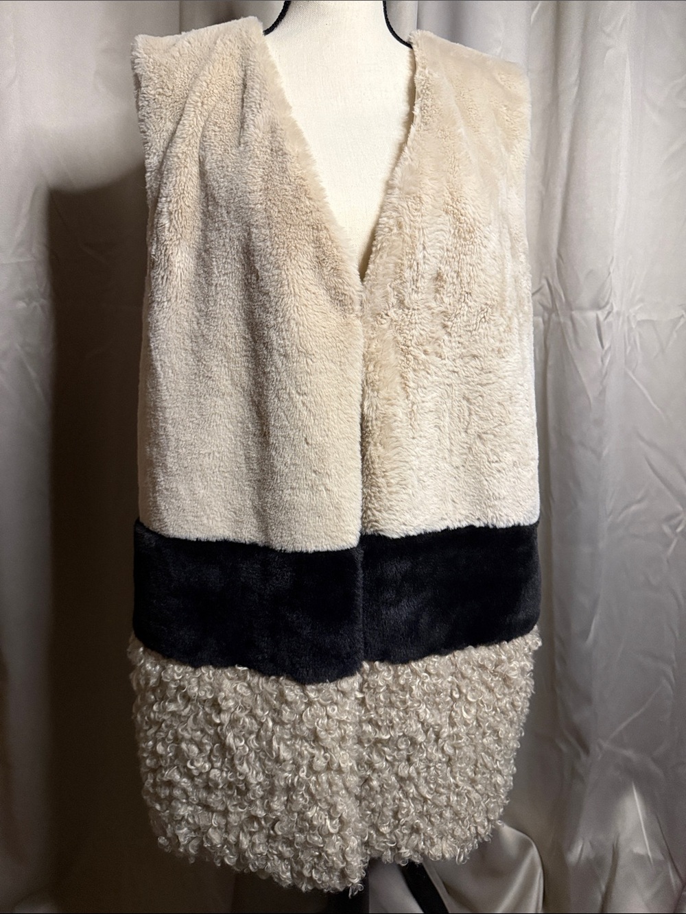Catherine Malandrino Cream and Black Faux Fur Colorblock Vest